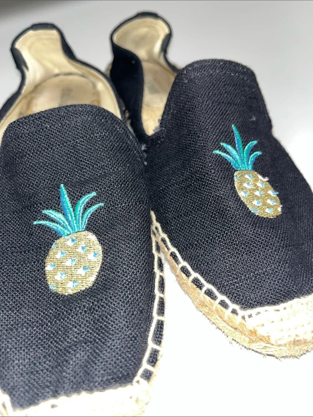 Soludos Black Espadrilles with Pineapple Embroidery Size 8
